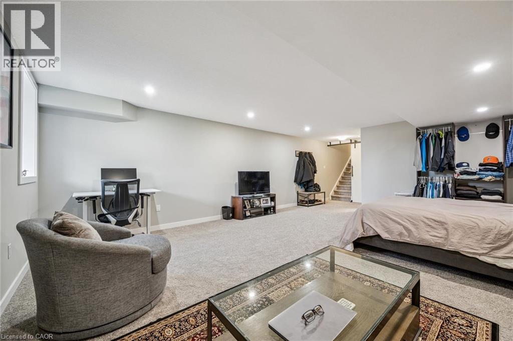 907 ROBERT FERRIE Drive thumbnail 30
