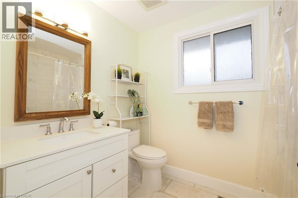 163 PINEGROVE Crescent thumbnail 21