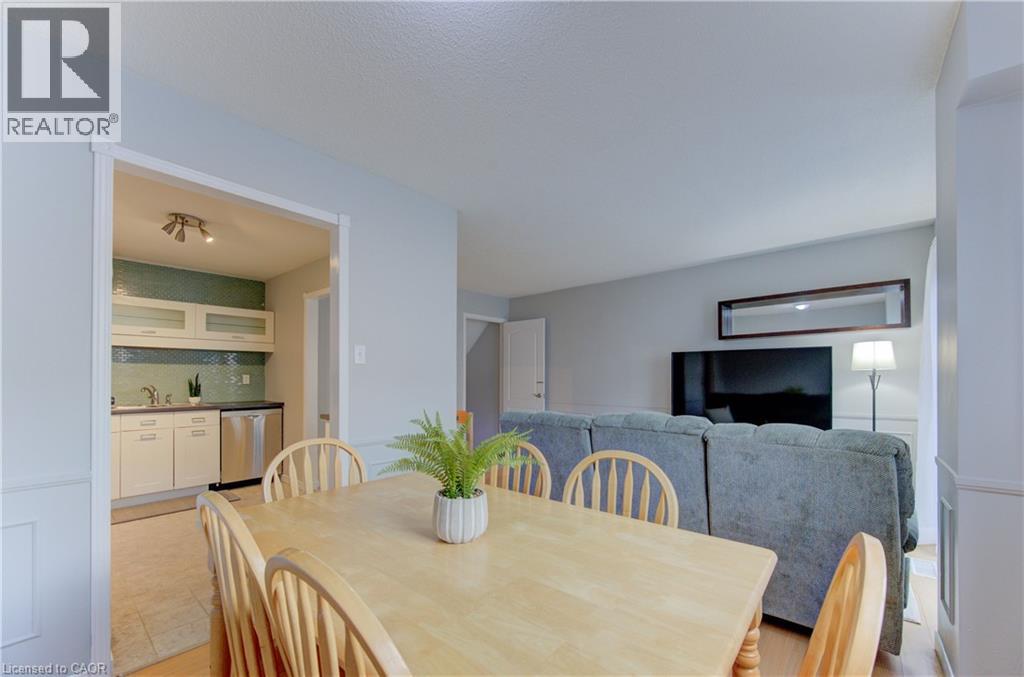 302 BLUEVALE Street N Unit# C thumbnail 14