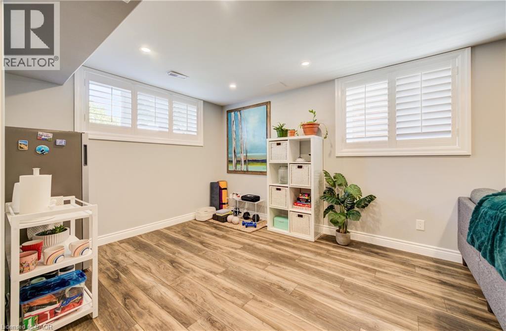 195 WESTCLIFF Way thumbnail 32