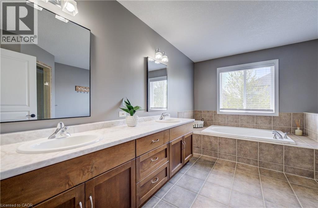 195 WESTCLIFF Way thumbnail 23