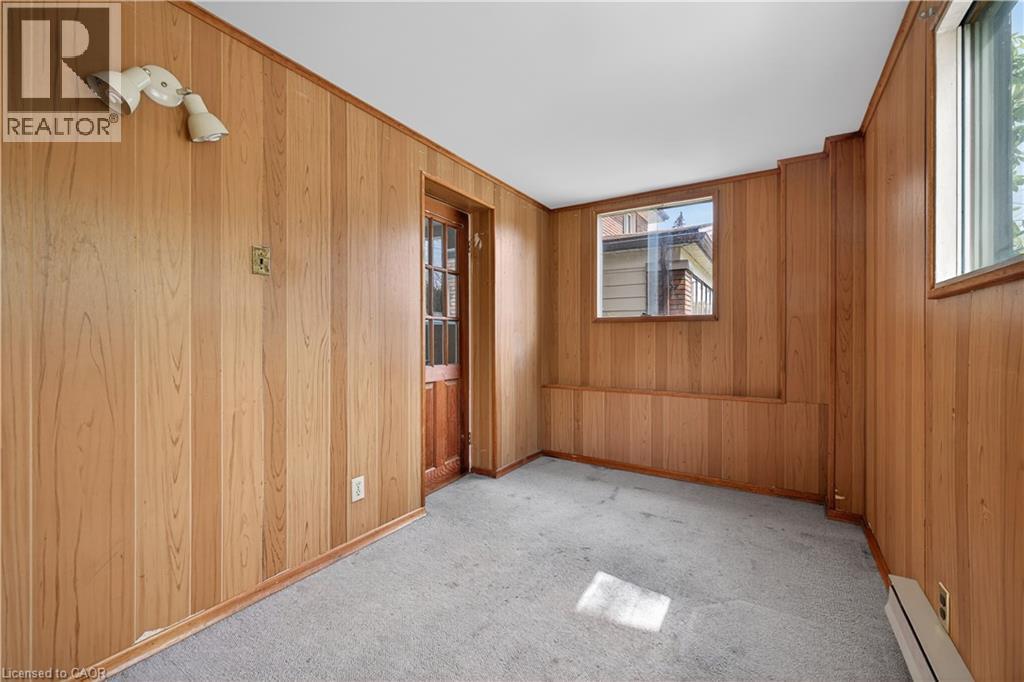 48 STIRLING Avenue N thumbnail 15