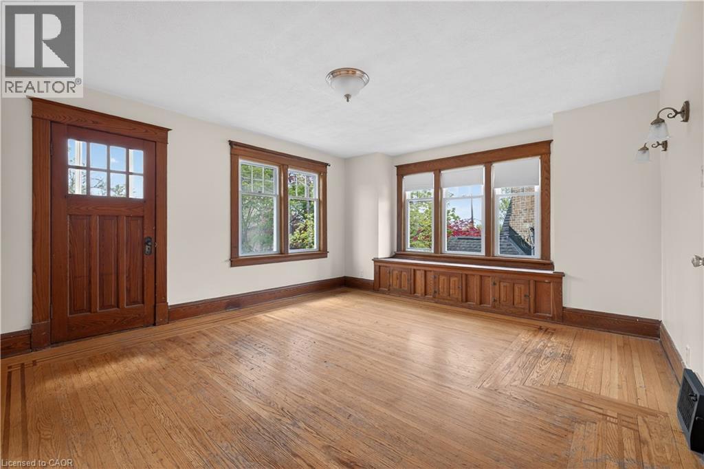 48 STIRLING Avenue N thumbnail 18