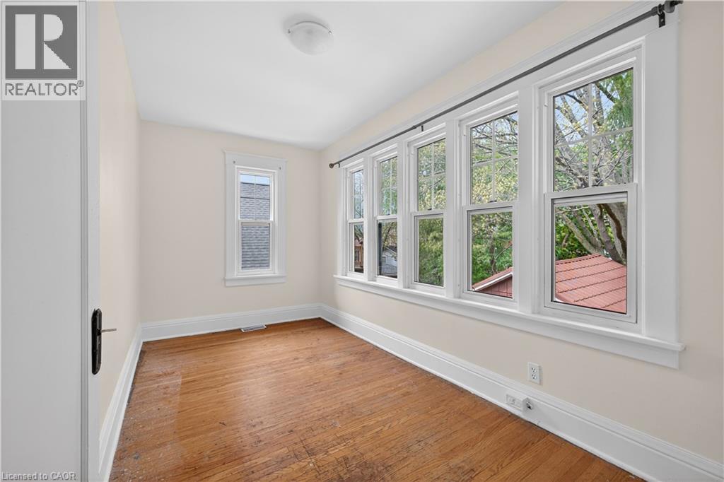 48 STIRLING Avenue N thumbnail 25