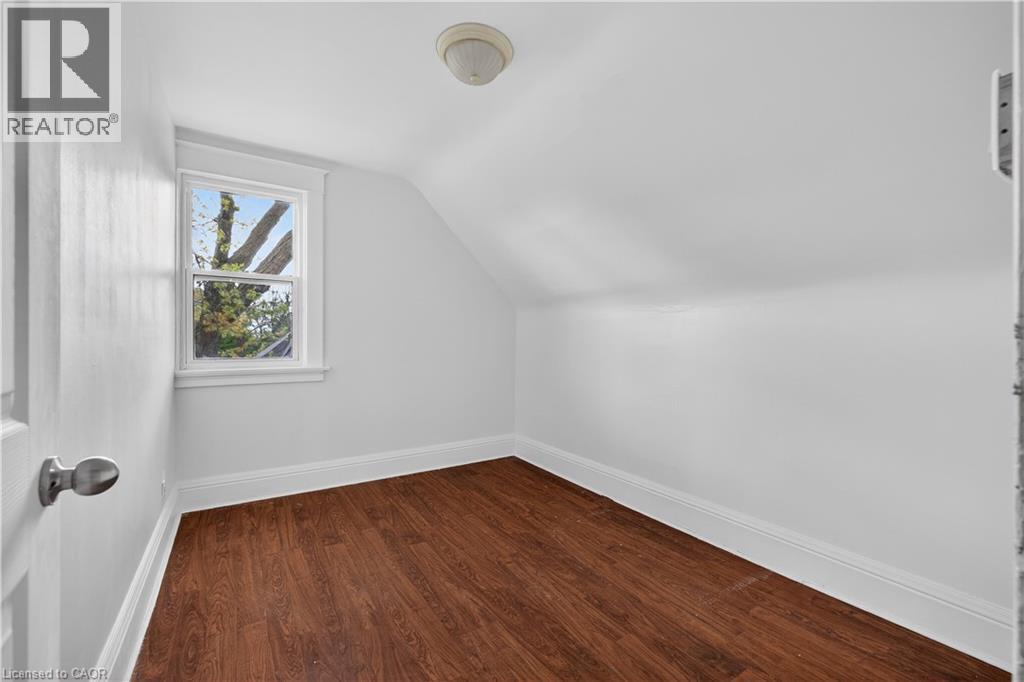 48 STIRLING Avenue N thumbnail 30