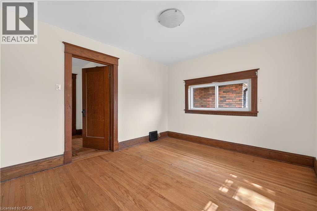 48 STIRLING Avenue N thumbnail 21