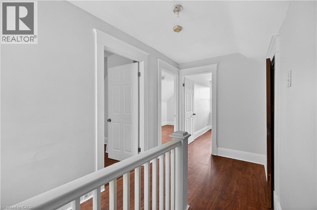 48 STIRLING Avenue N thumbnail 28