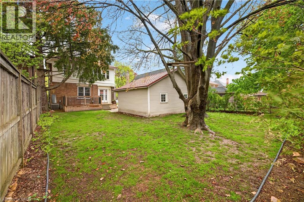48 STIRLING Avenue N thumbnail 39