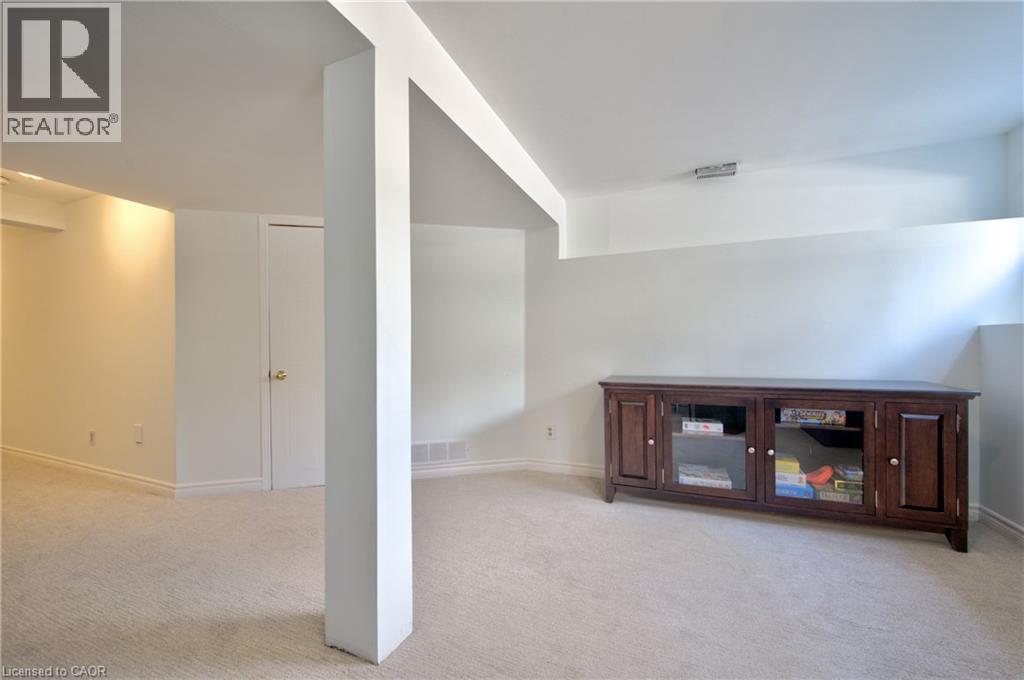 742 BROOKMILL Place thumbnail 26