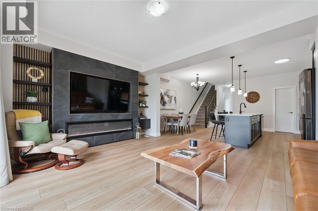 873 ROBERT FERRIE Drive thumbnail 16