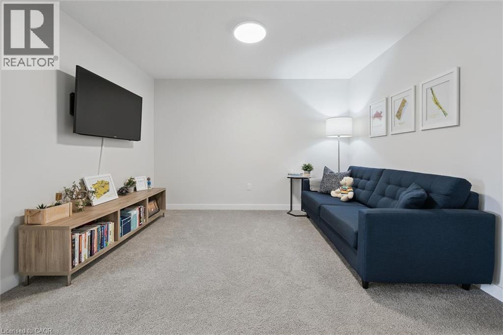 873 ROBERT FERRIE Drive thumbnail 19