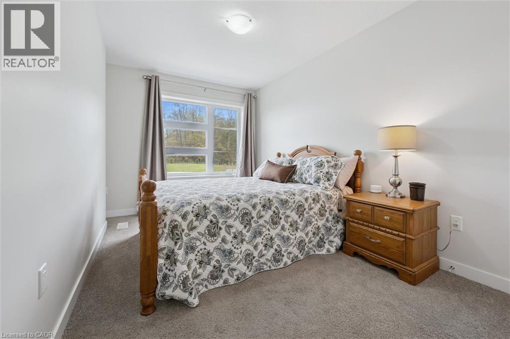 873 ROBERT FERRIE Drive thumbnail 25