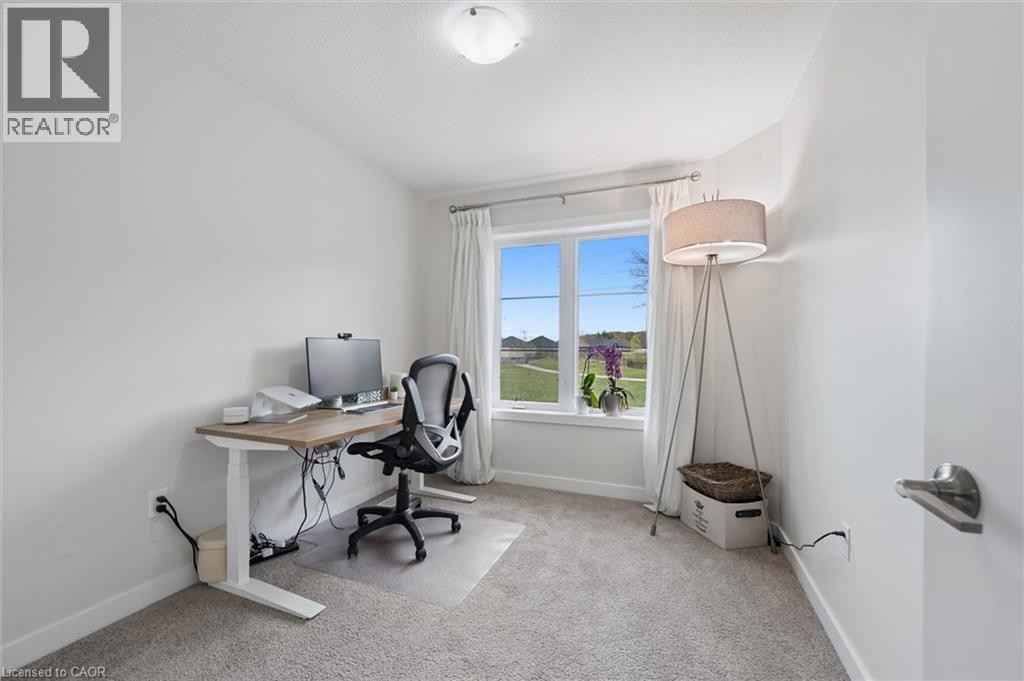 873 ROBERT FERRIE Drive thumbnail 27