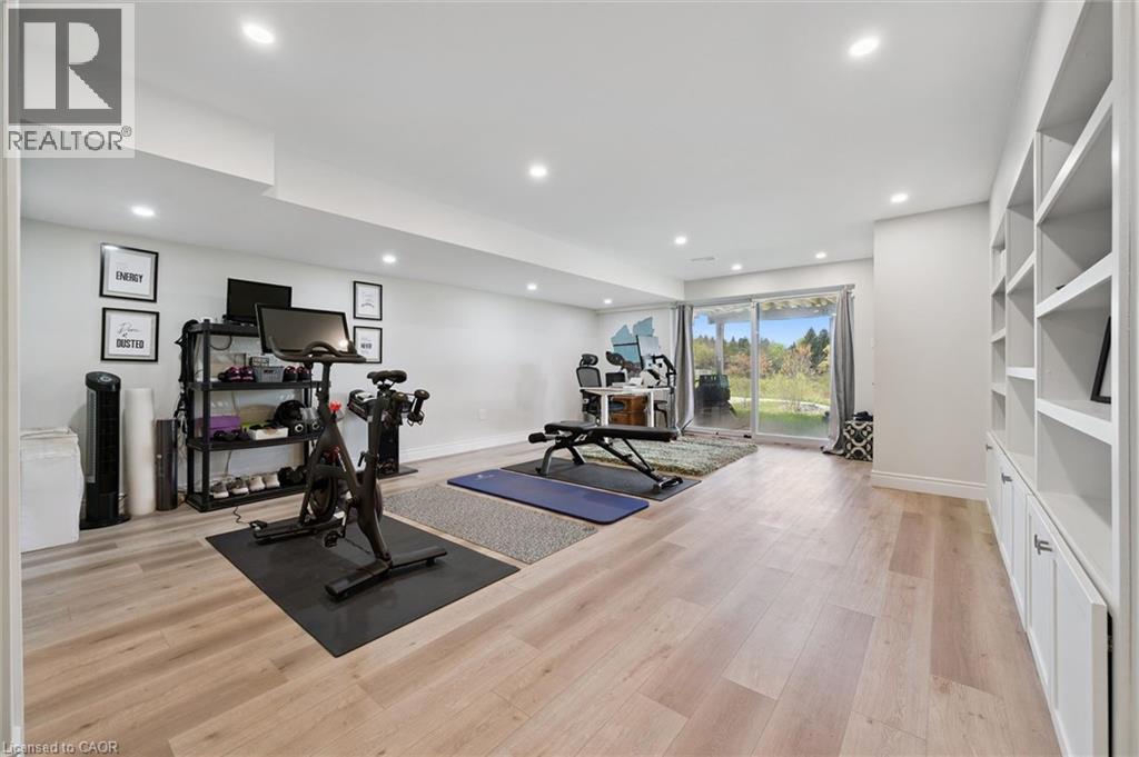873 ROBERT FERRIE Drive thumbnail 31