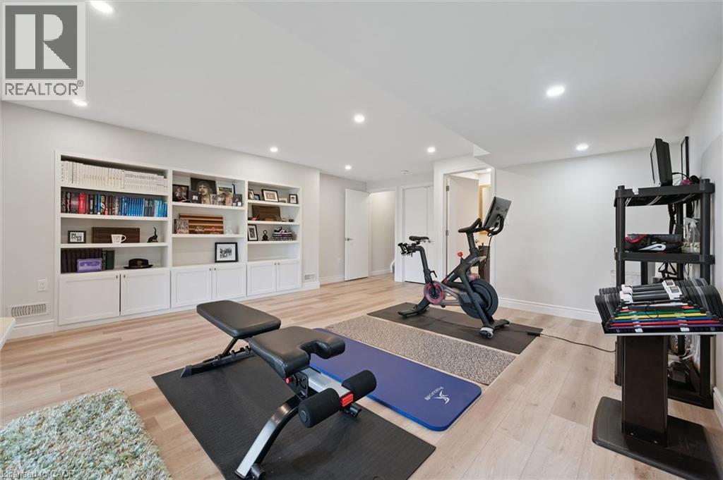 873 ROBERT FERRIE Drive thumbnail 32