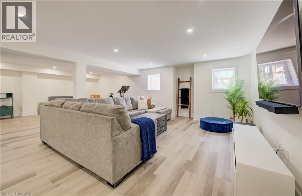19 SHOREACRES Drive thumbnail 32