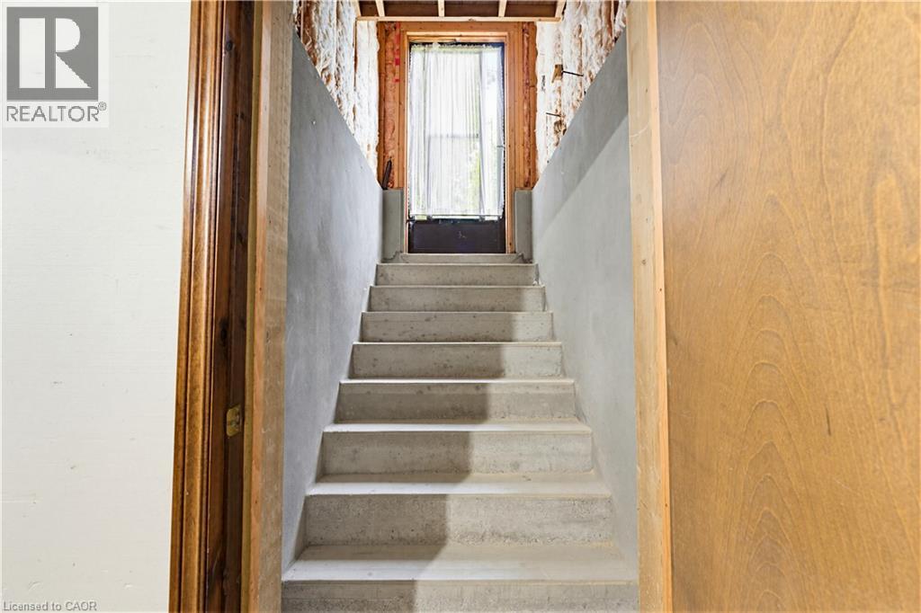 64 HILLTOP Court thumbnail 33
