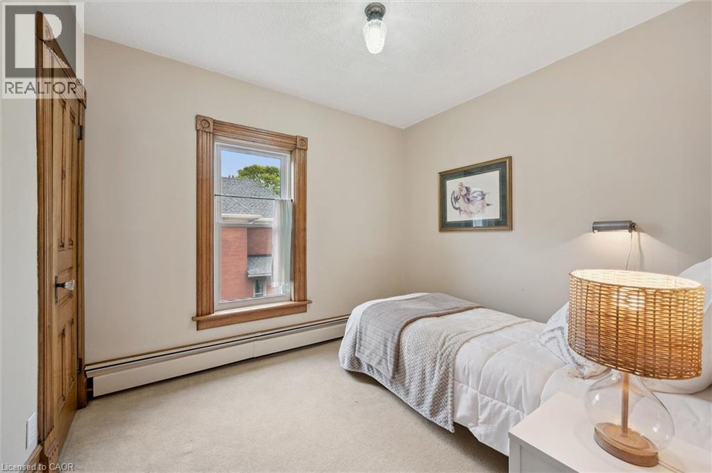 150 WALKER Street thumbnail 34