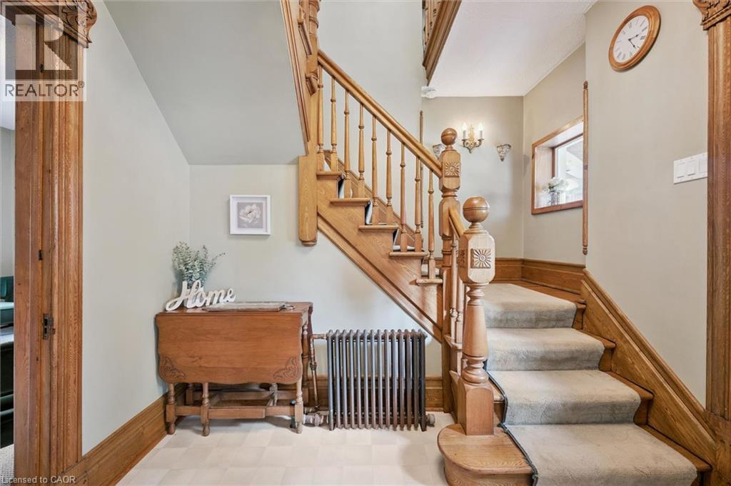 150 WALKER Street thumbnail 9
