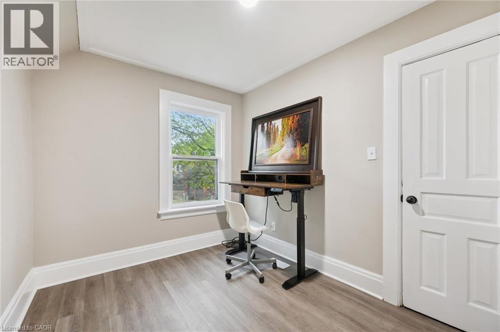 15 GORDON Avenue thumbnail 13