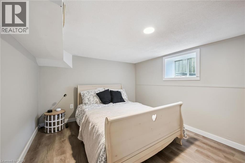15 GORDON Avenue thumbnail 32