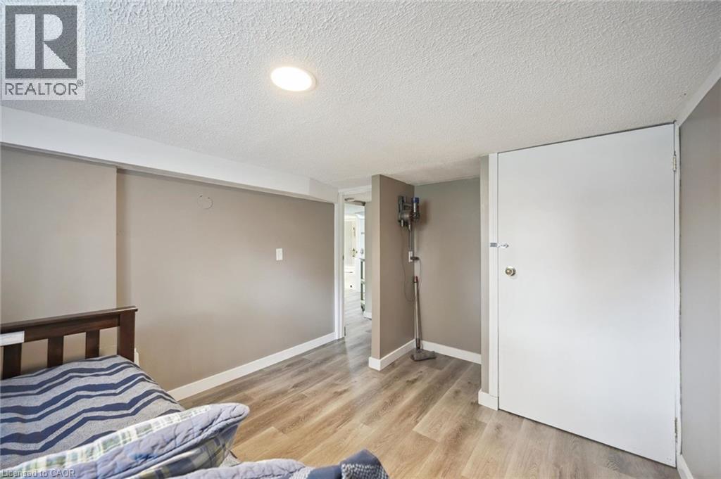 15 GORDON Avenue thumbnail 35