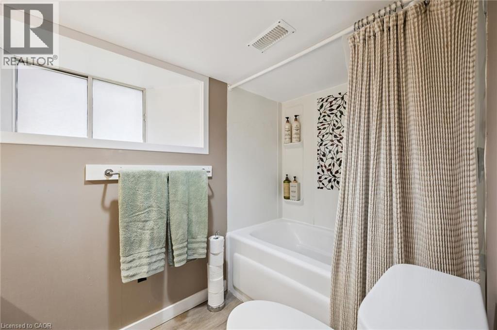 15 GORDON Avenue thumbnail 36