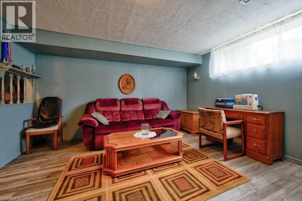 34 WESTWOOD Crescent thumbnail 31
