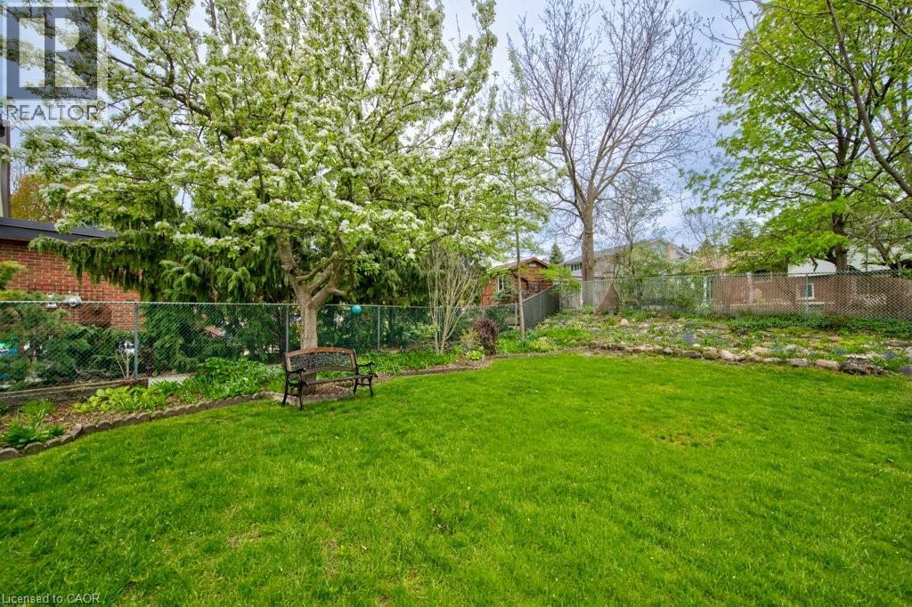 34 WESTWOOD Crescent thumbnail 42