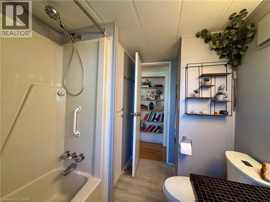 580 BEAVER CREEK Road Unit# 243 thumbnail 18