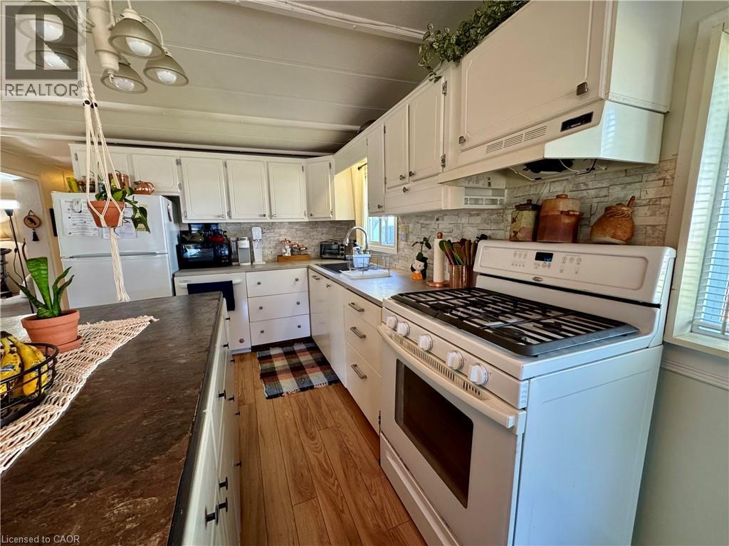 580 BEAVER CREEK Road Unit# 243 thumbnail 7