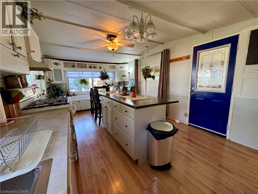 580 BEAVER CREEK Road Unit# 243 thumbnail 4
