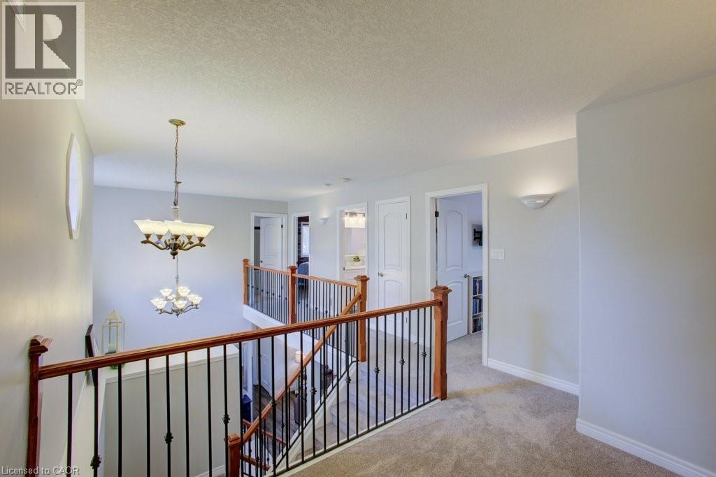 76 KENNEDY Road thumbnail 20