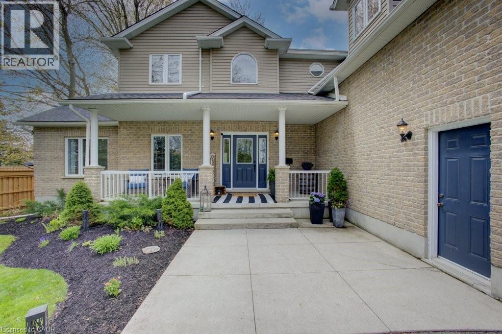 76 KENNEDY Road thumbnail 4