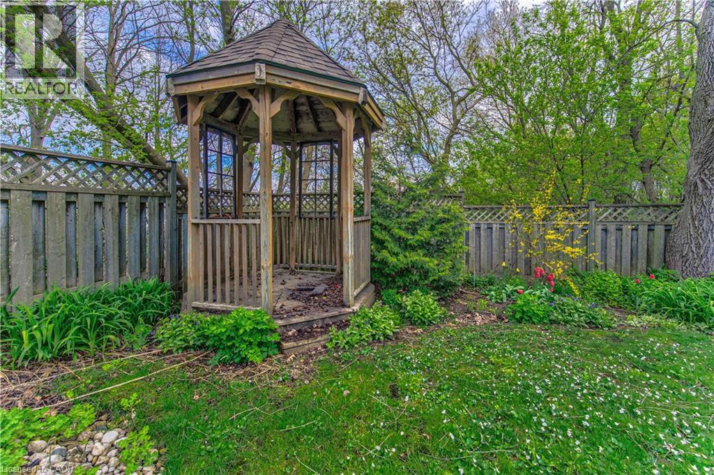 74 LEASIDE Place thumbnail 38