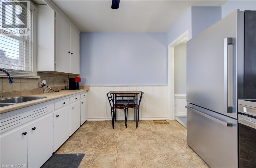 290 LANCASTER Street W thumbnail 13