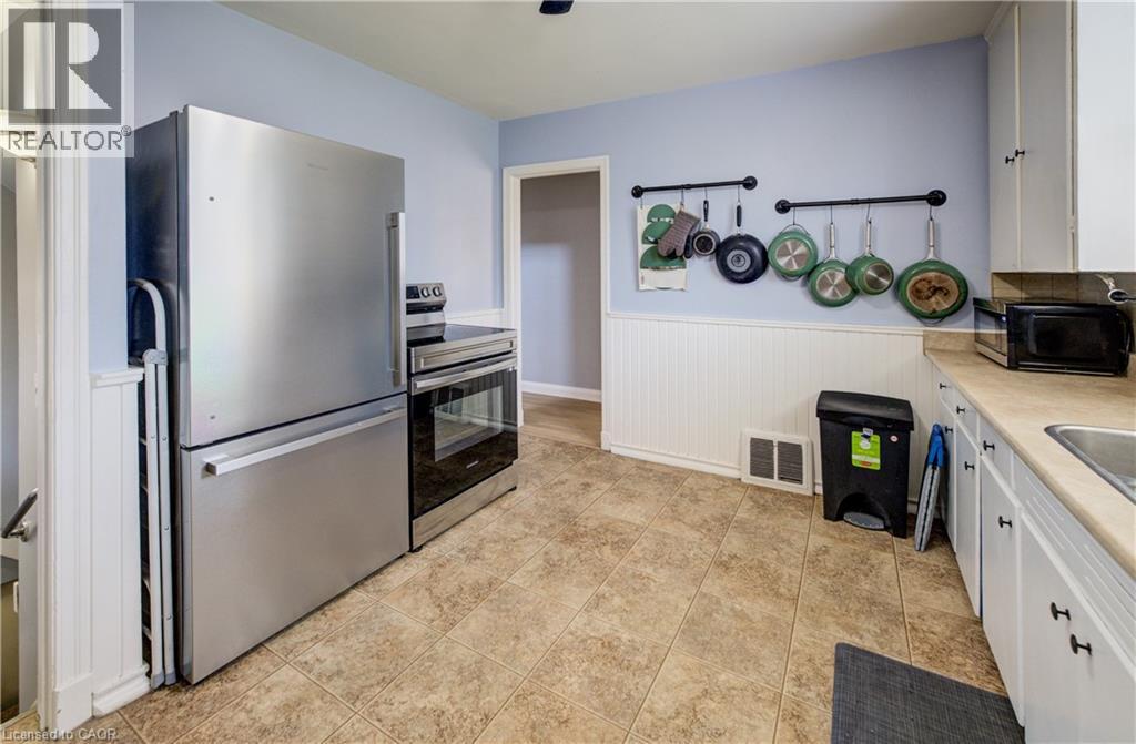 290 LANCASTER Street W thumbnail 14