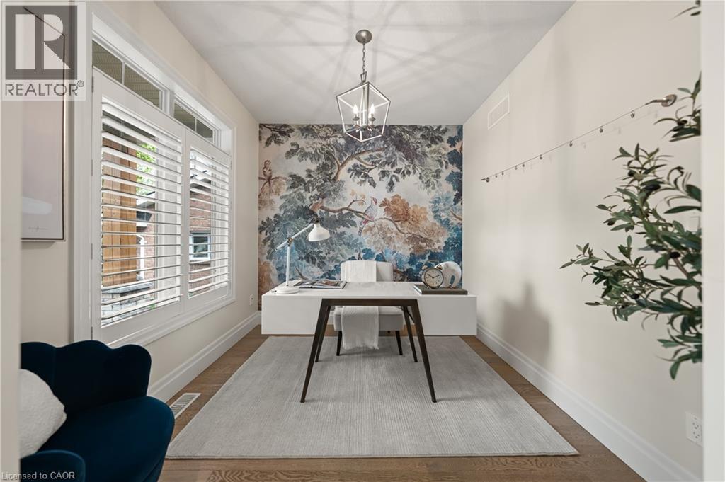 303 CASTLEFIELD Avenue thumbnail 11