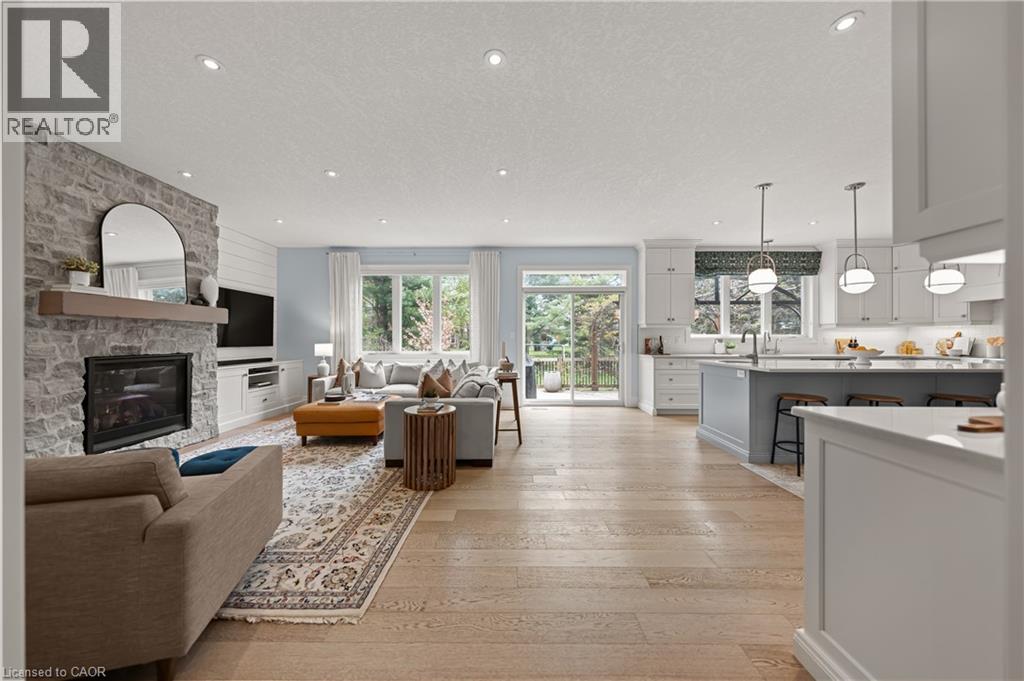 303 CASTLEFIELD Avenue thumbnail 13
