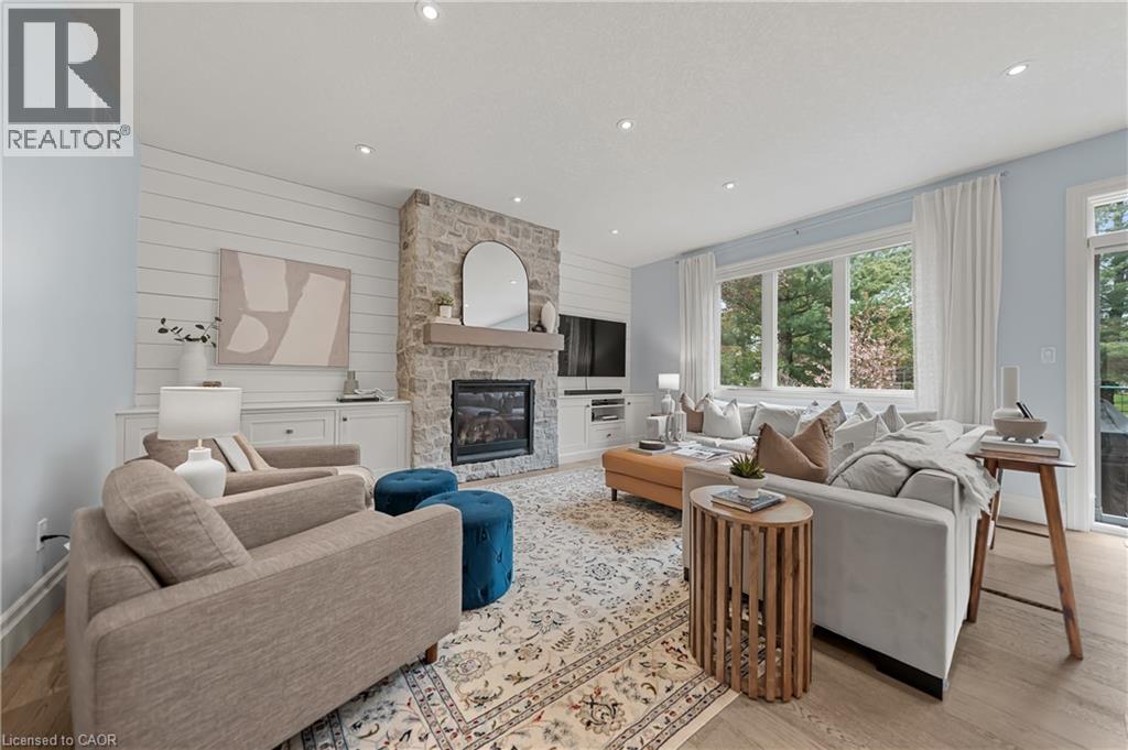 303 CASTLEFIELD Avenue thumbnail 14