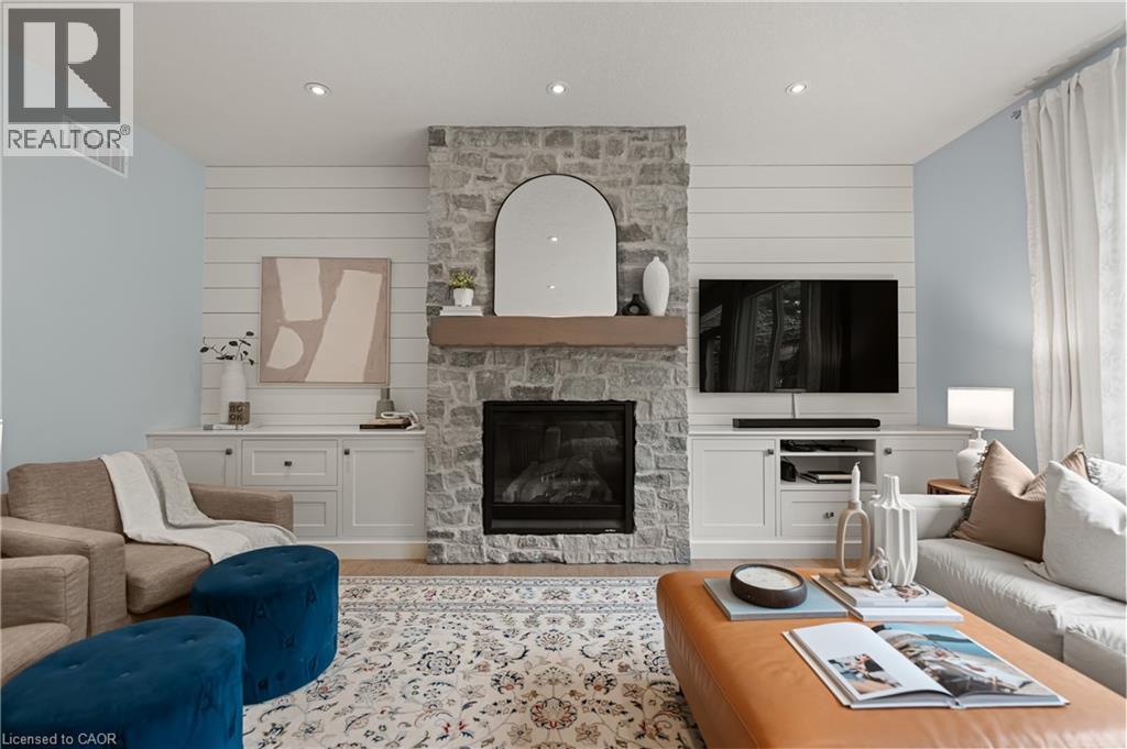 303 CASTLEFIELD Avenue thumbnail 17