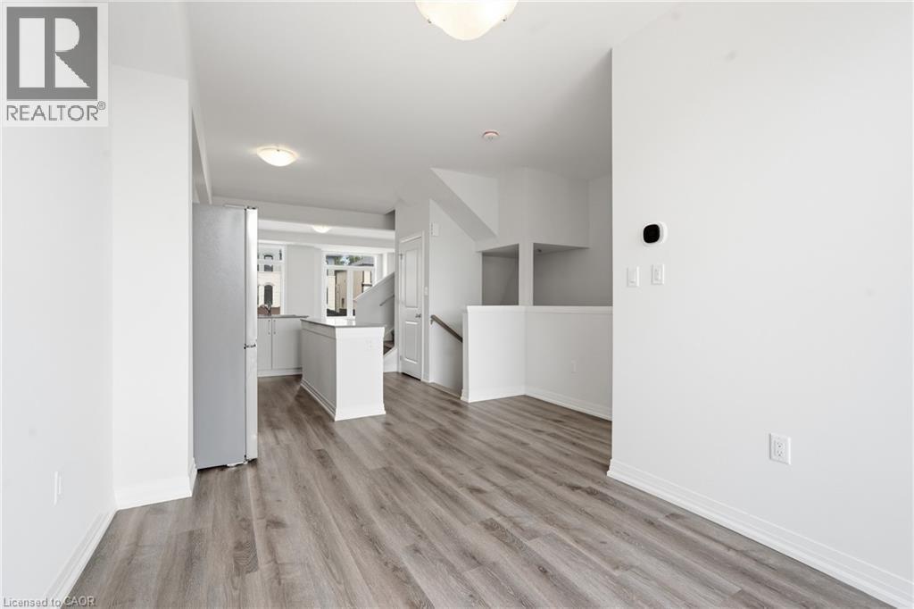 155 EQUESTRIAN Way Unit# 33 thumbnail 7