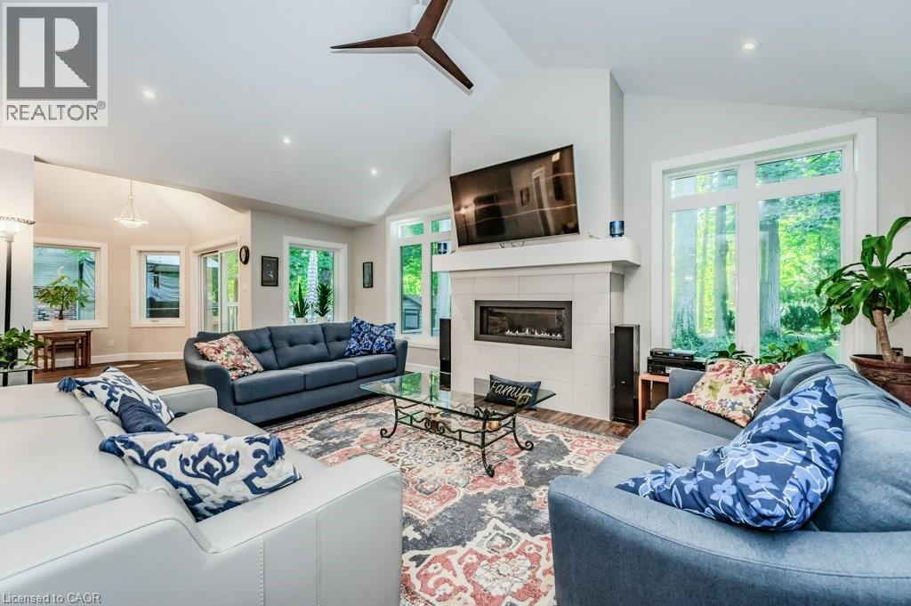 219 CORRIE Crescent thumbnail 11