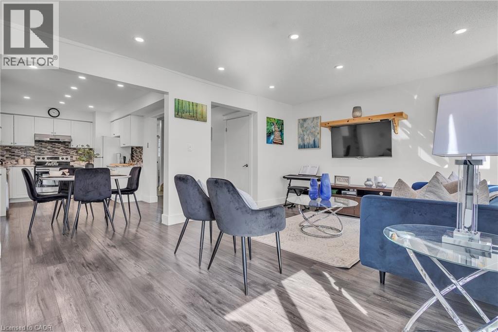 425 ERINBROOK Drive thumbnail 10