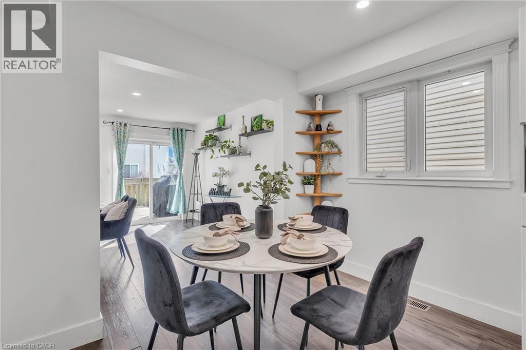 425 ERINBROOK Drive thumbnail 13