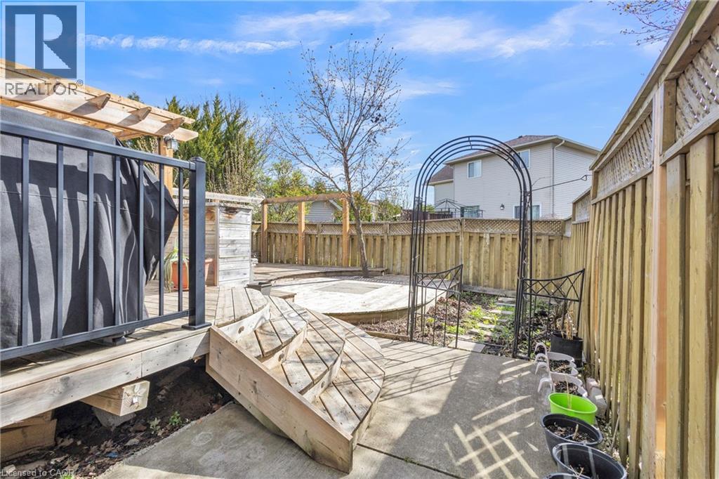 425 ERINBROOK Drive thumbnail 31