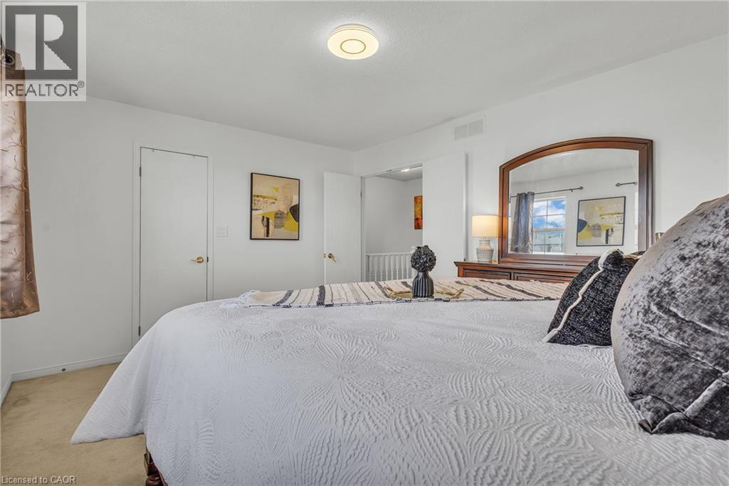 425 ERINBROOK Drive thumbnail 23