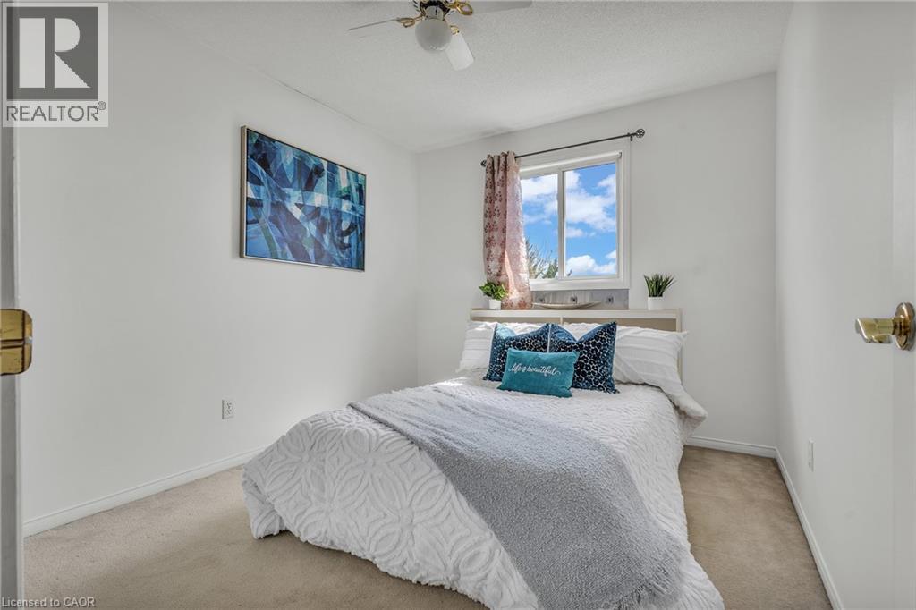 425 ERINBROOK Drive thumbnail 19