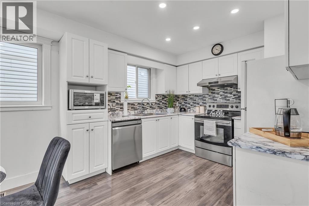 425 ERINBROOK Drive thumbnail 15