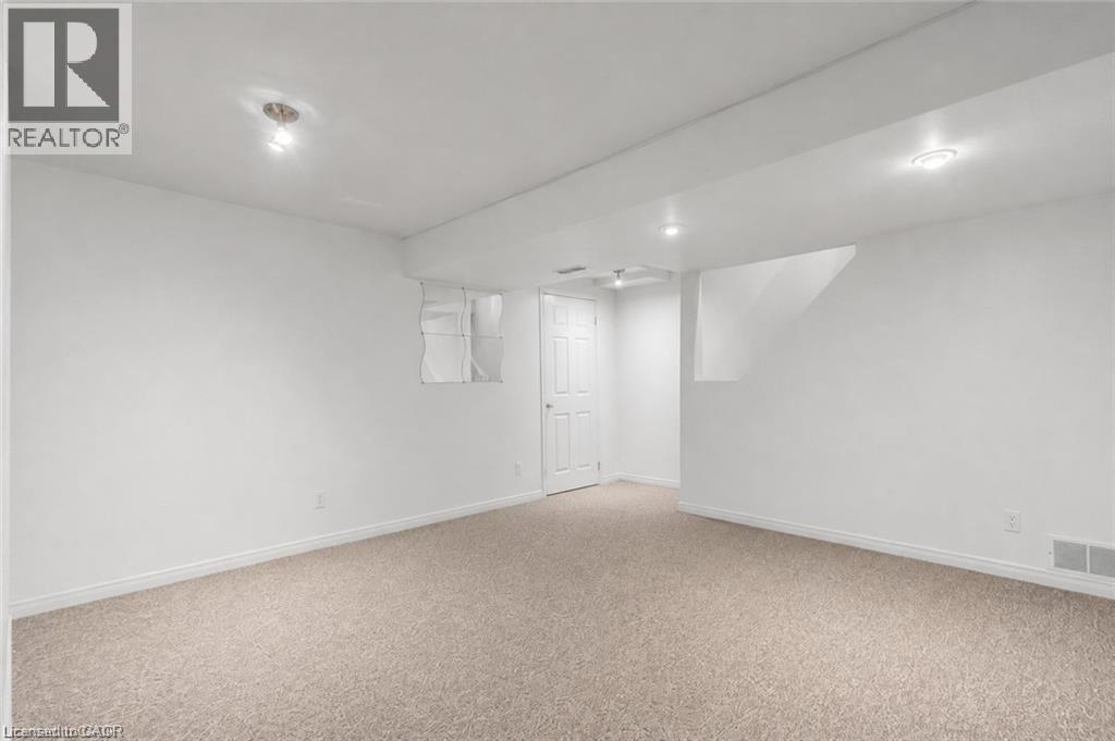 425 ERINBROOK Drive thumbnail 34